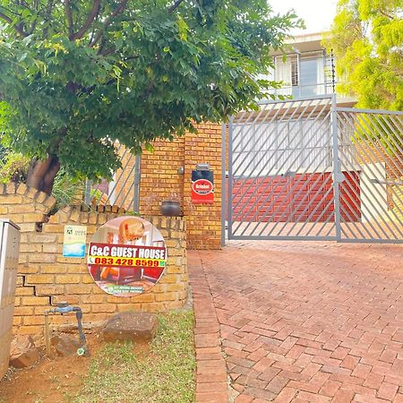 C And C Guest House/ Bed And Breakfast Pretoria-Noord Esterno foto